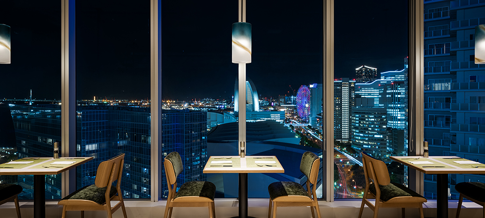 【6月2日開港祭限定】19階から眺める花火大会&夜景を満喫！鑑賞席と特別ディナーコース＋乾杯スパークリングワイン付き