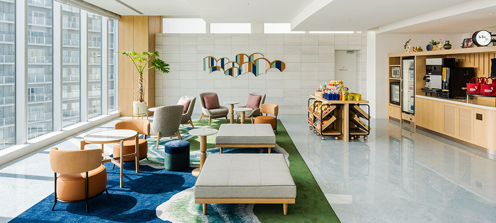 テイクアウトショップ「＆To Go」